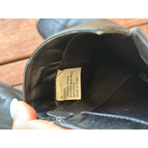 Chico’s Black Corral Boots Size 9 Ankle Square Toe Embroidered Block Heels Retro - Picture 8 of 8